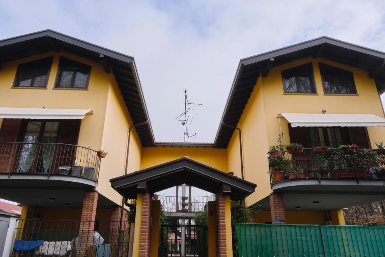 10' From Malpensa Casa Moderna, Netflix & Wi-Fi Apartman Casorate Sempione Kültér fotó